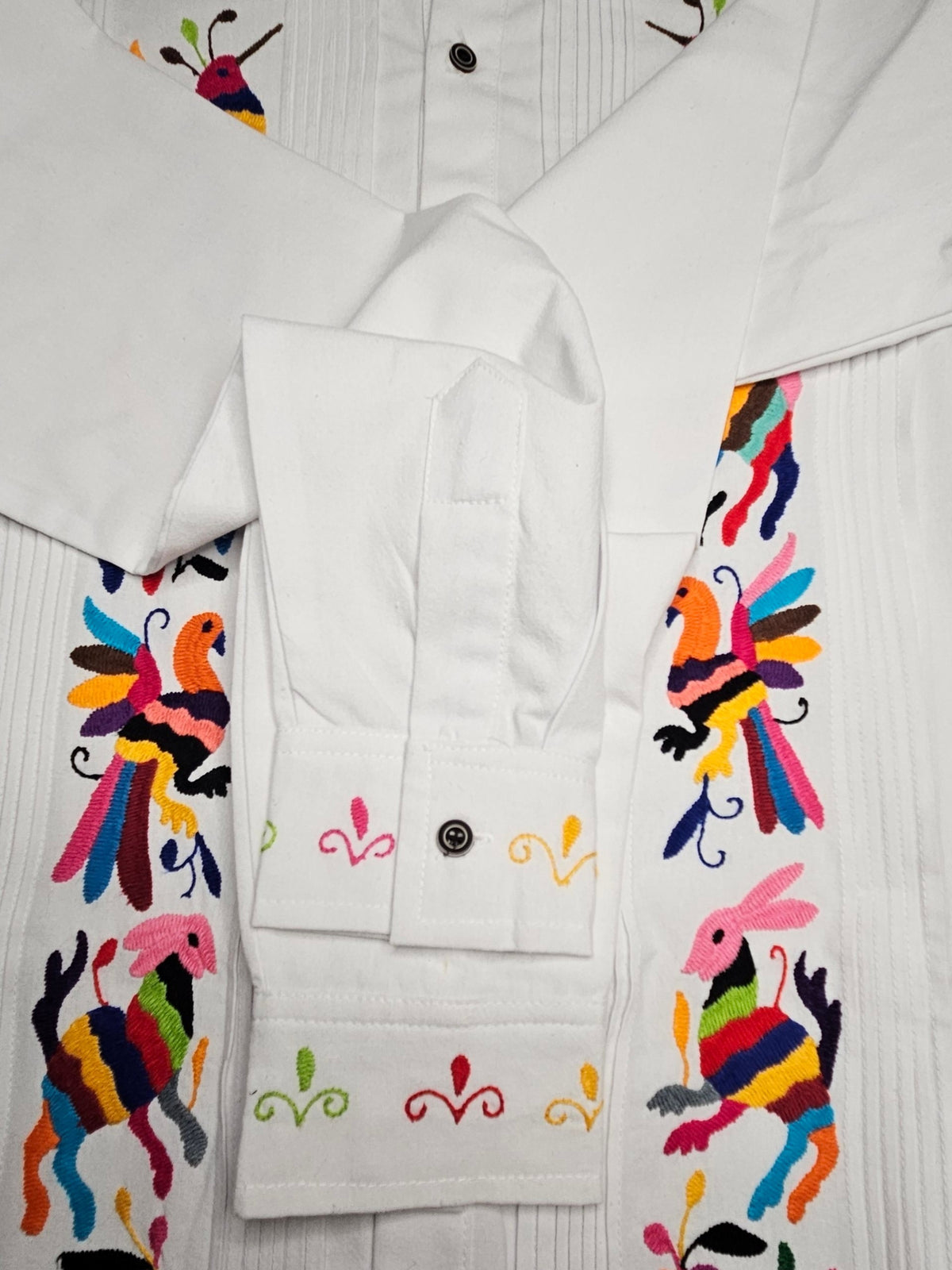 Hand-Embroidered Tenango Guayabera – Size S